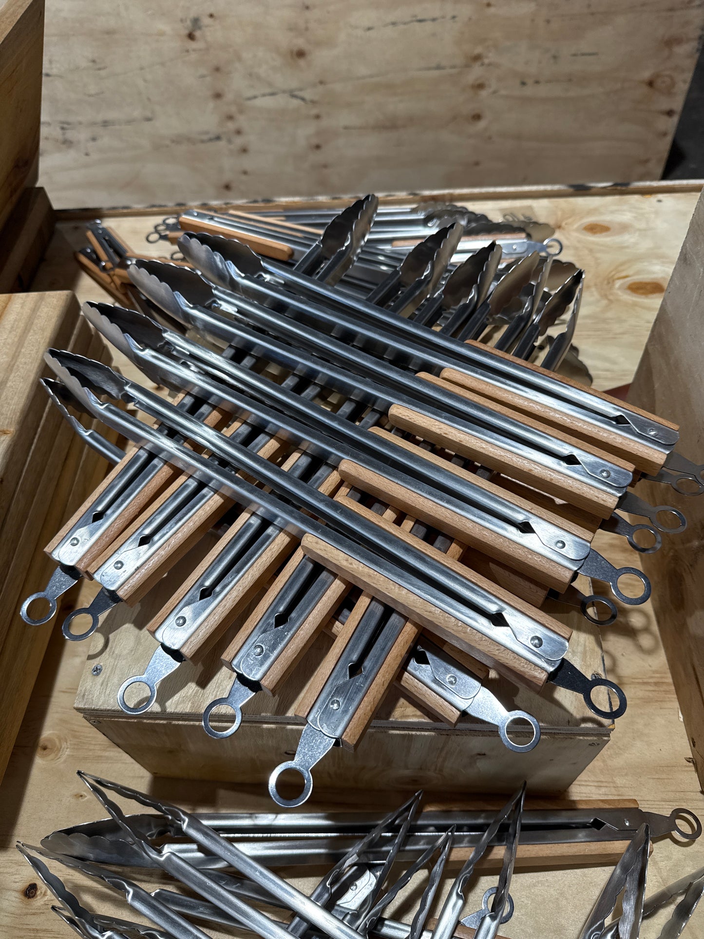 Tongs